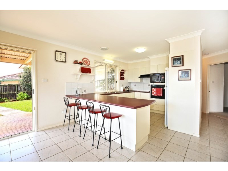 18 Illawarra Circuit, Worrigee NSW 2540