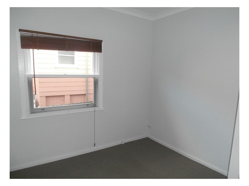 5 Moss Street, Nowra NSW 2541