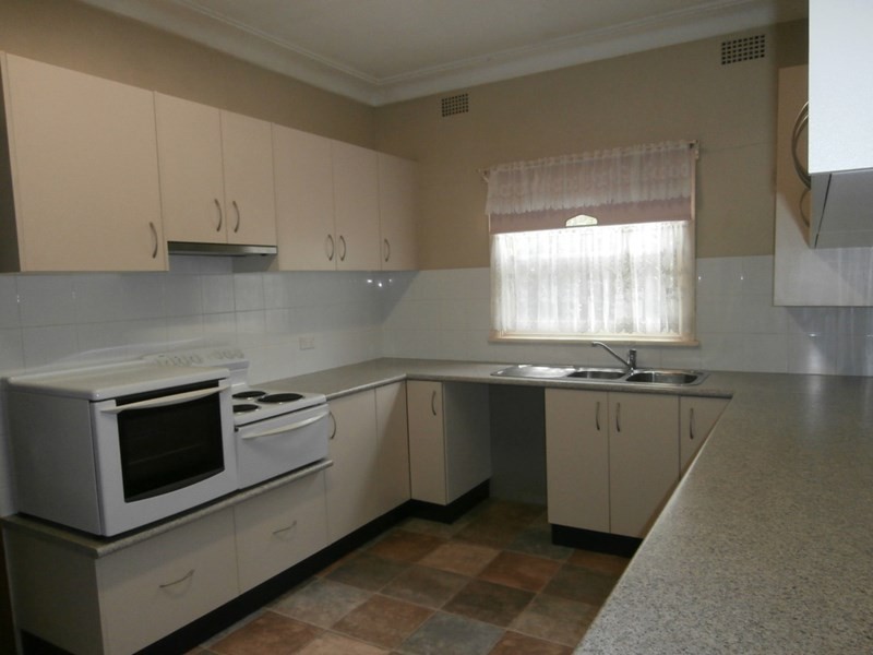 131 Plunkett Street, Nowra NSW 2541