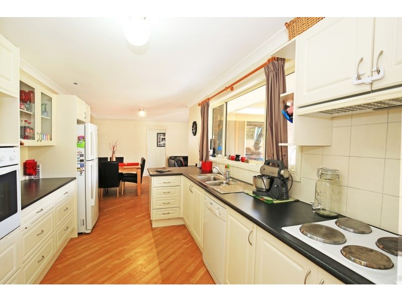 17 Socrates Place, Worrigee NSW 2540