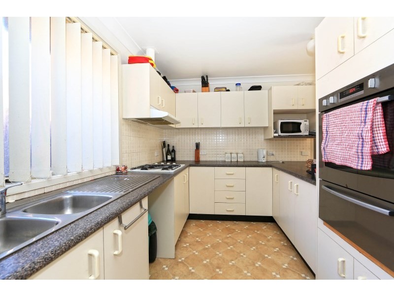 15 Illawarra Circuit, Worrigee NSW 2540