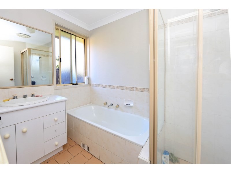 15 Illawarra Circuit, Worrigee NSW 2540