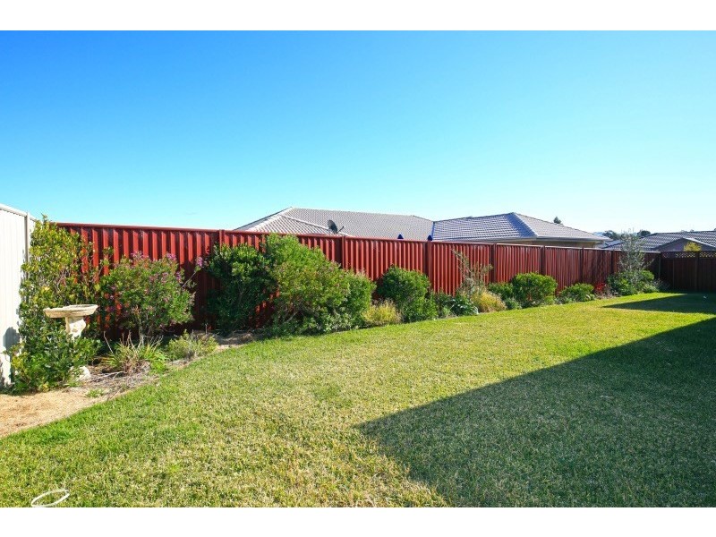 11 Terralla Grove, South Nowra NSW 2541