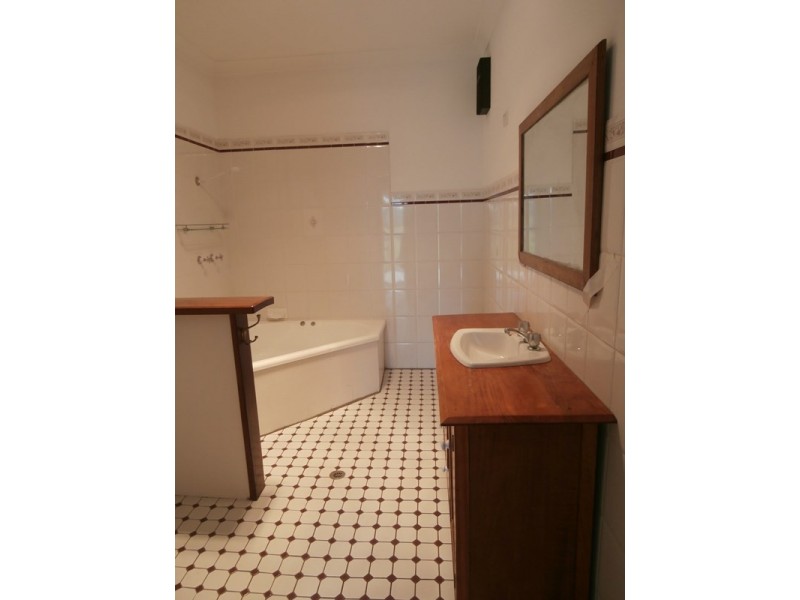 54A Hillcrest Avenue, Nowra NSW 2541