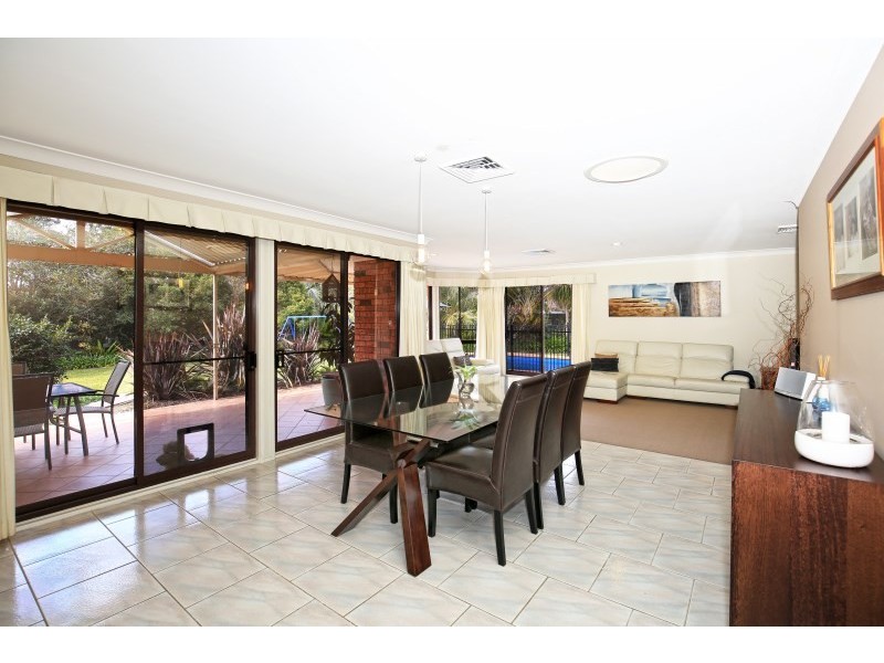 11 Regal Place, Bomaderry NSW 2541