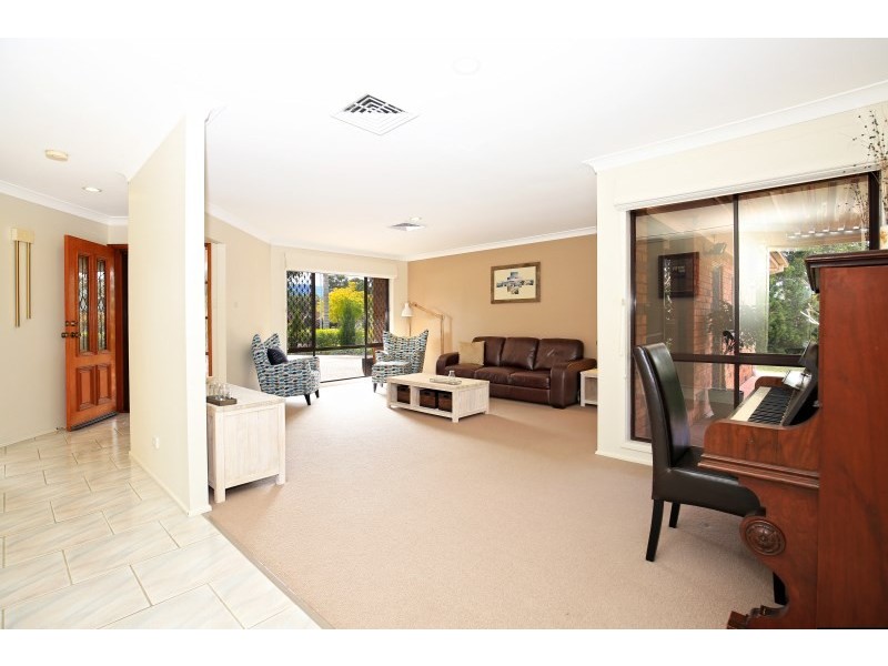 11 Regal Place, Bomaderry NSW 2541