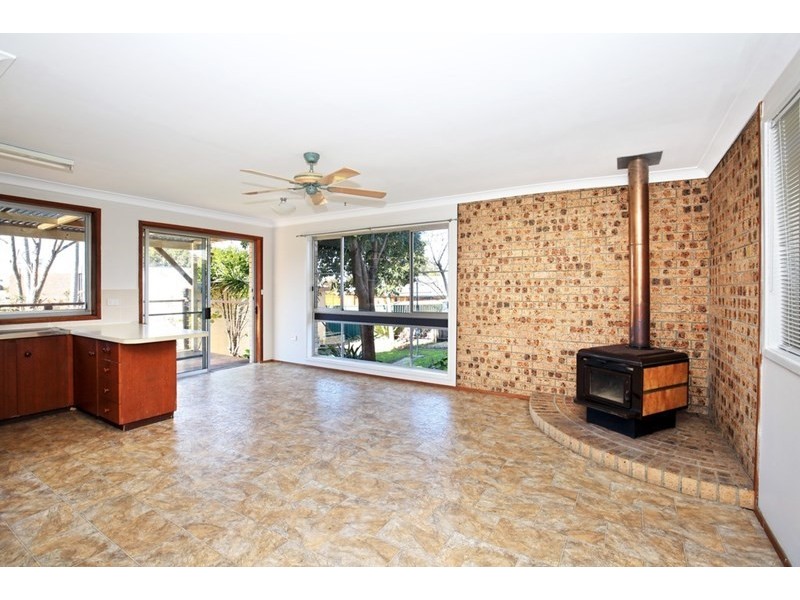 9 Penrose Drive, Bomaderry NSW 2541