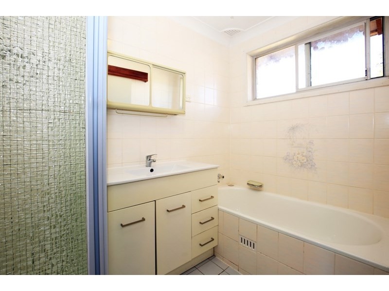 9 Penrose Drive, Bomaderry NSW 2541