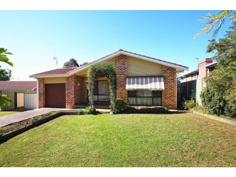 4 Farrelly Place, Bomaderry NSW 2541