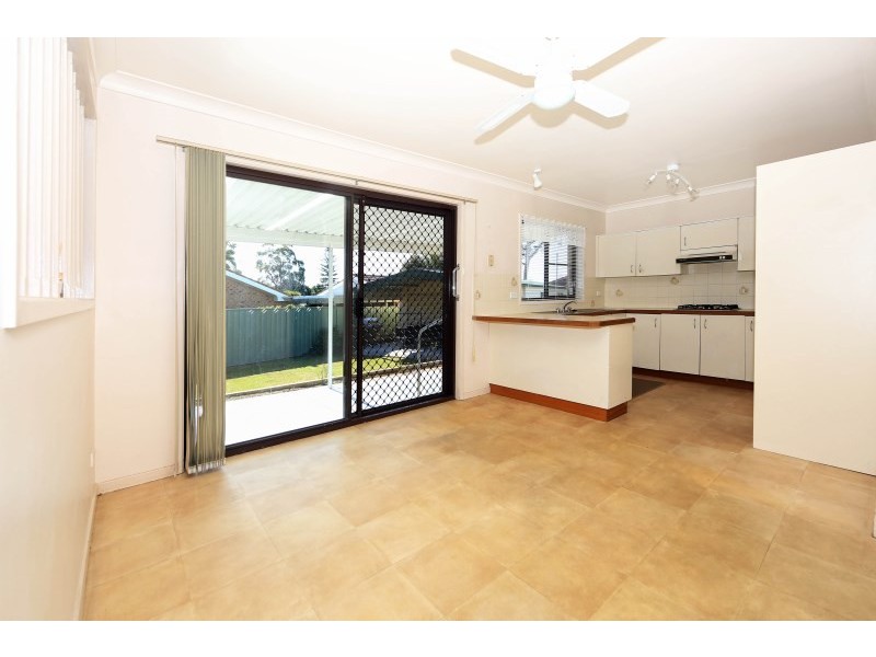 4 Farrelly Place, Bomaderry NSW 2541