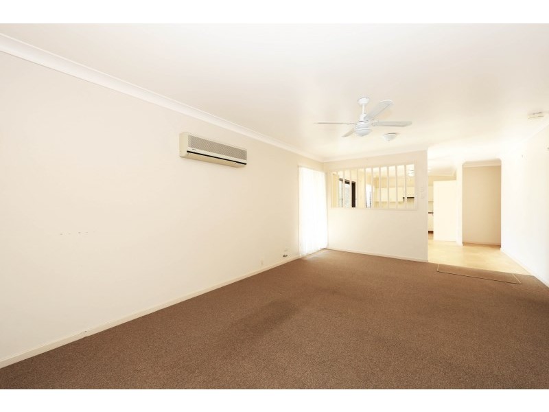 4 Farrelly Place, Bomaderry NSW 2541