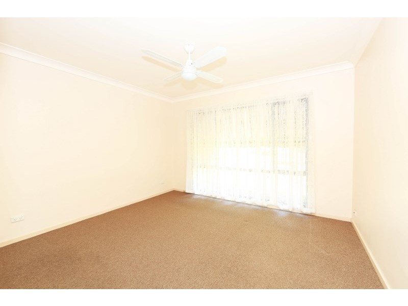 4 Farrelly Place, Bomaderry NSW 2541