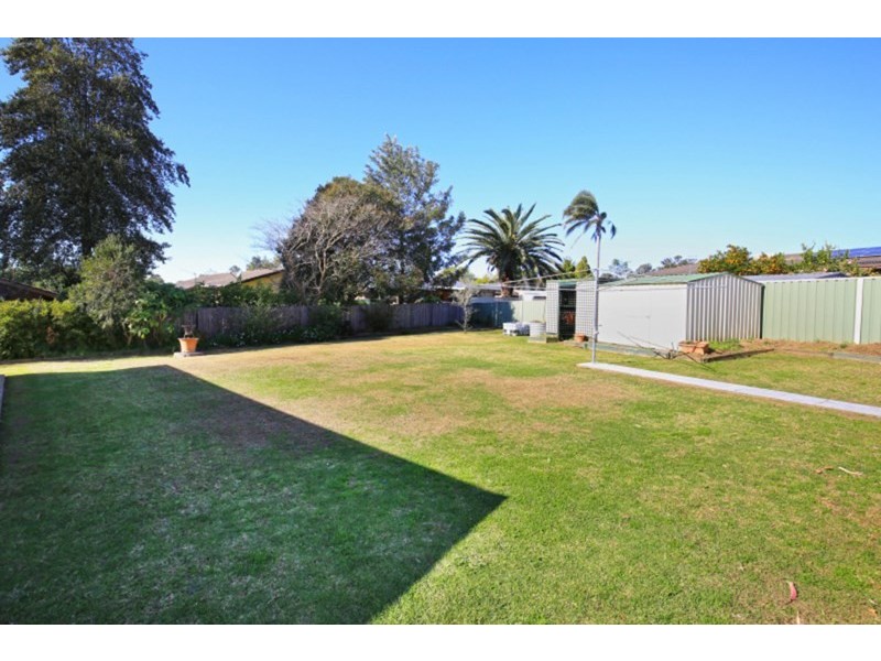 4 Farrelly Place, Bomaderry NSW 2541