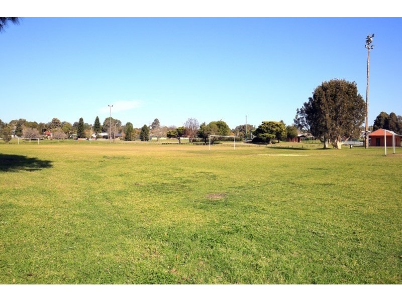 5 Amalfi Cresent, Nowra NSW 2541