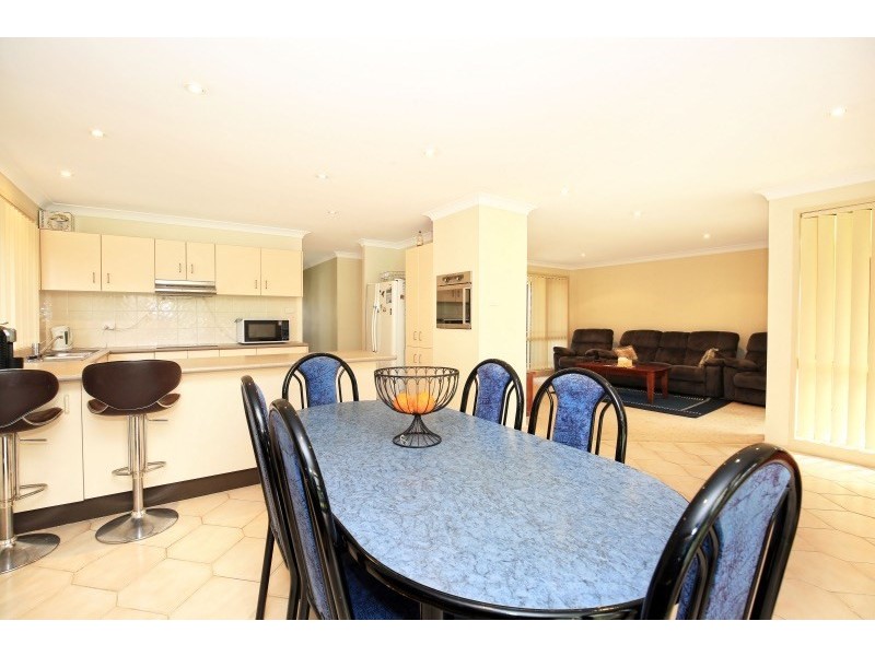 24 Rayleigh Drive, Worrigee NSW 2540