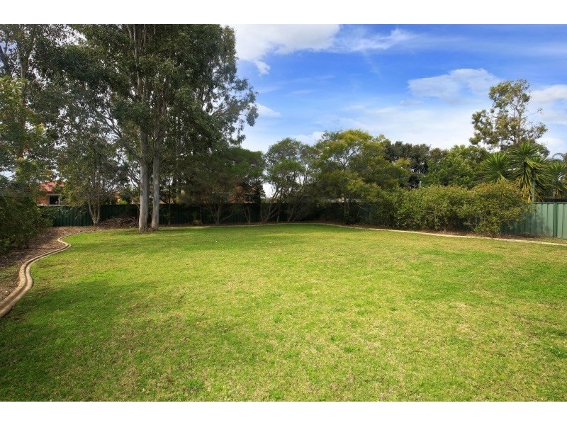 24 Rayleigh Drive, Worrigee NSW 2540