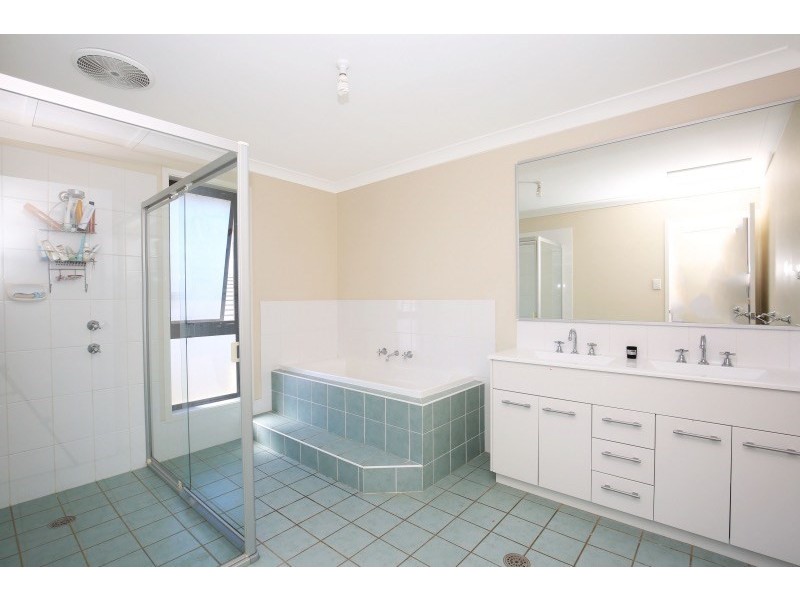 100 Blue Gum Way, North Nowra NSW 2541