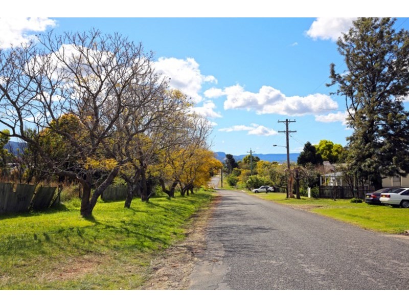 76 Railway Street, Bomaderry NSW 2541