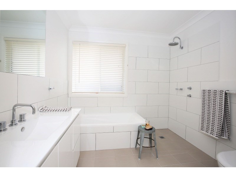 12a Hale Avenue, Nowra NSW 2541