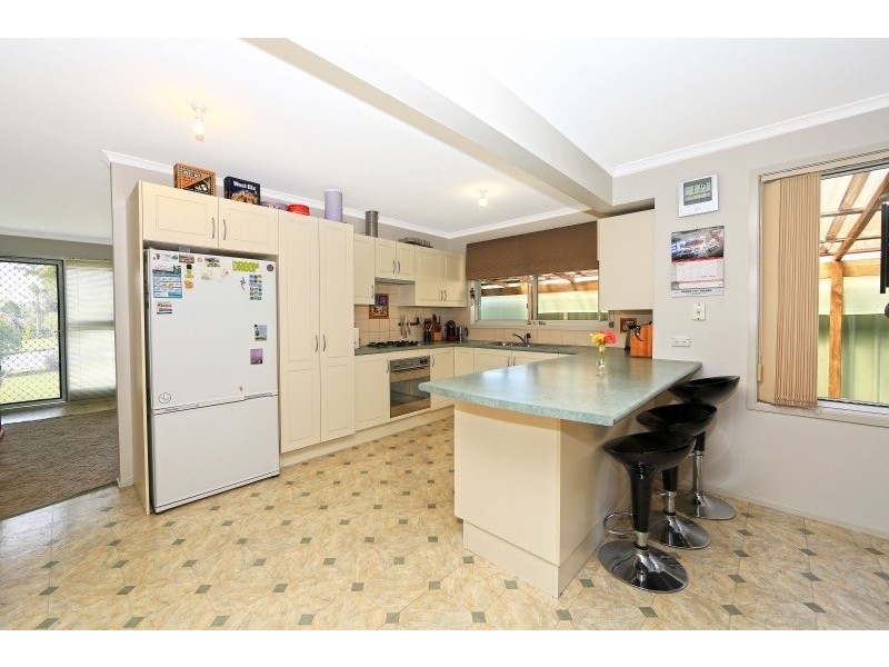 10 Golden Cane Avenue, North Nowra NSW 2541