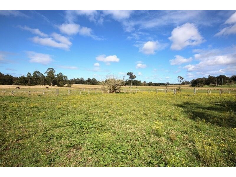 5 Taylors Lane, Bomaderry NSW 2541