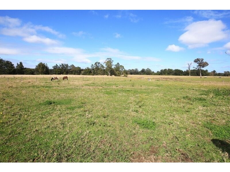 5 Taylors Lane, Bomaderry NSW 2541