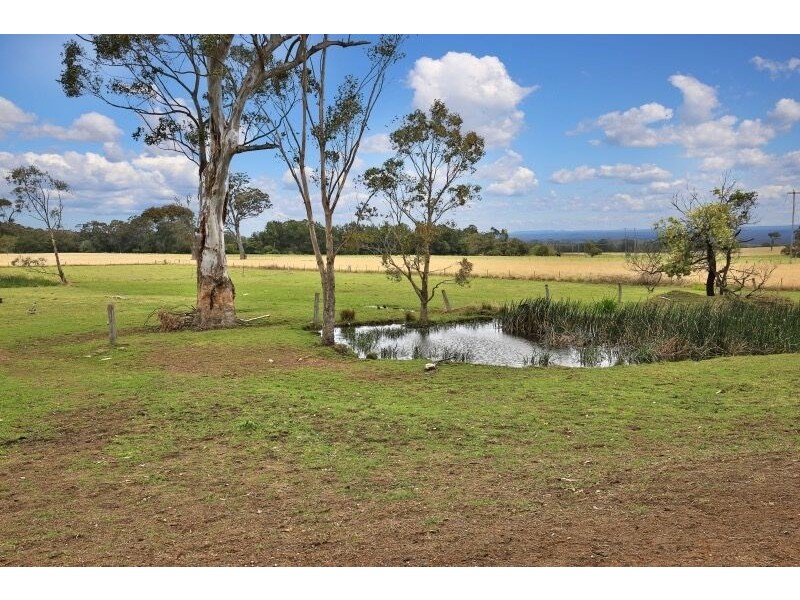 15 Taylors Lane, Cambewarra NSW 2540