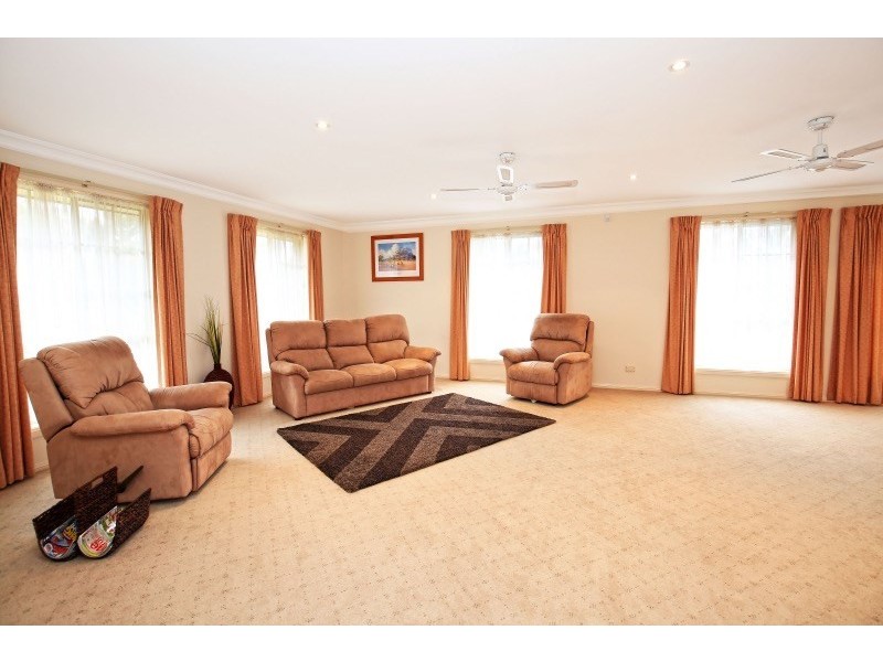 3 Linkwood Drive, Nowra Hill NSW 2540