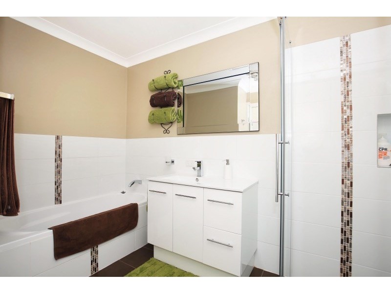 3 Farrelly Place, Bomaderry NSW 2541