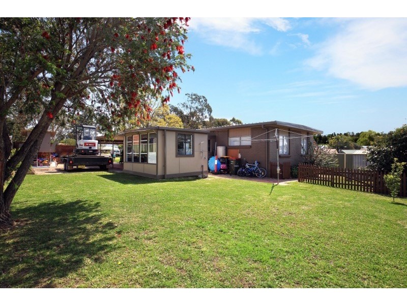 3 Farrelly Place, Bomaderry NSW 2541