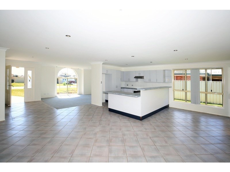 13 Jewel Street, Worrigee NSW 2540