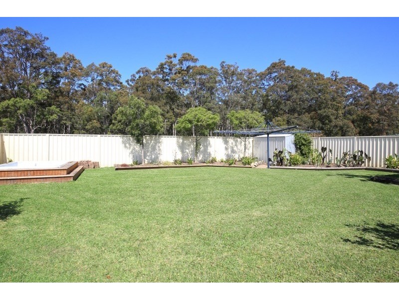 13 Jewel Street, Worrigee NSW 2540