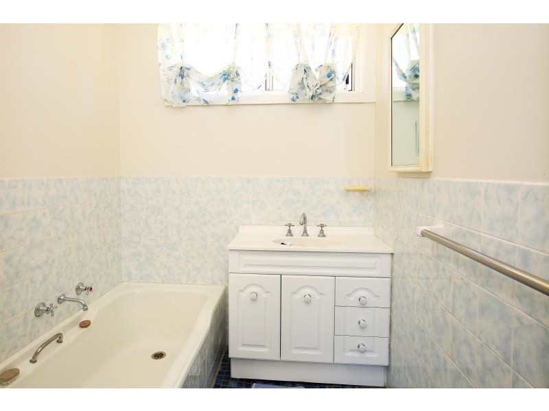 10 Spring Street, Nowra NSW 2541