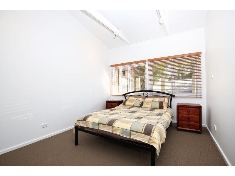 381 Princes Highway, Bomaderry NSW 2541