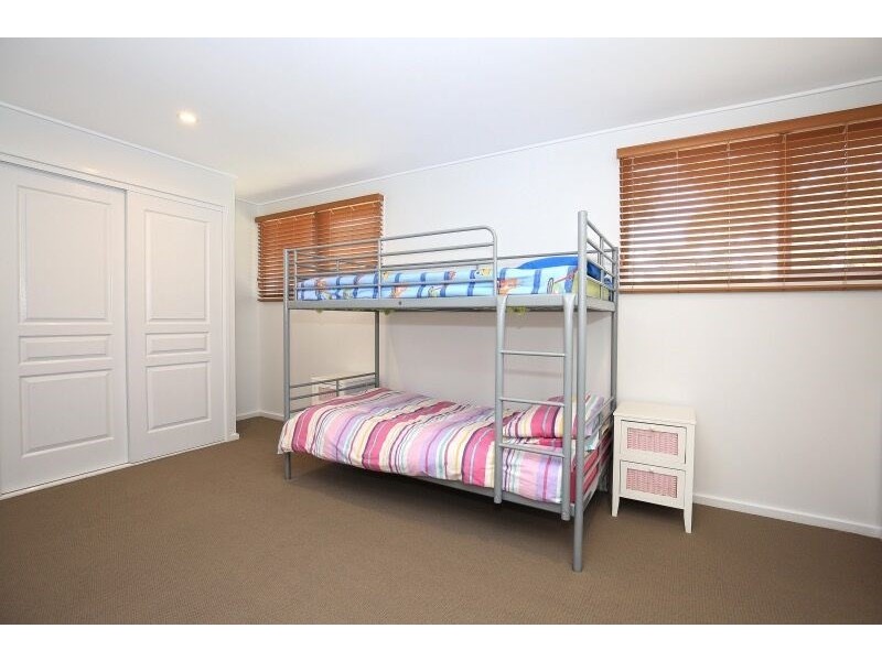 381 Princes Highway, Bomaderry NSW 2541