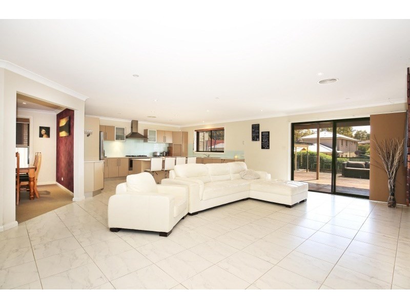 18 Royal Street, Worrigee NSW 2540