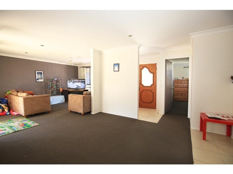 433 Princes Highway, Bomaderry NSW 2541