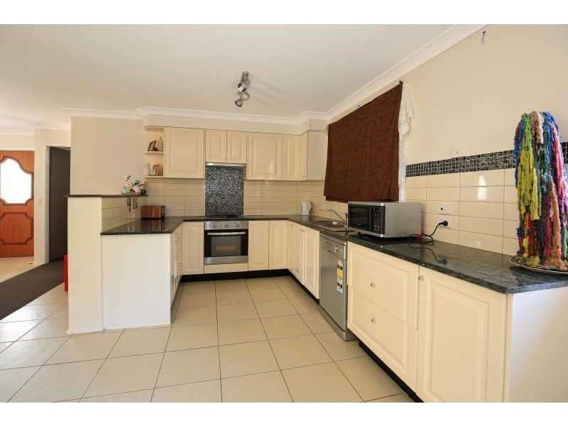 433 Princes Highway, Bomaderry NSW 2541