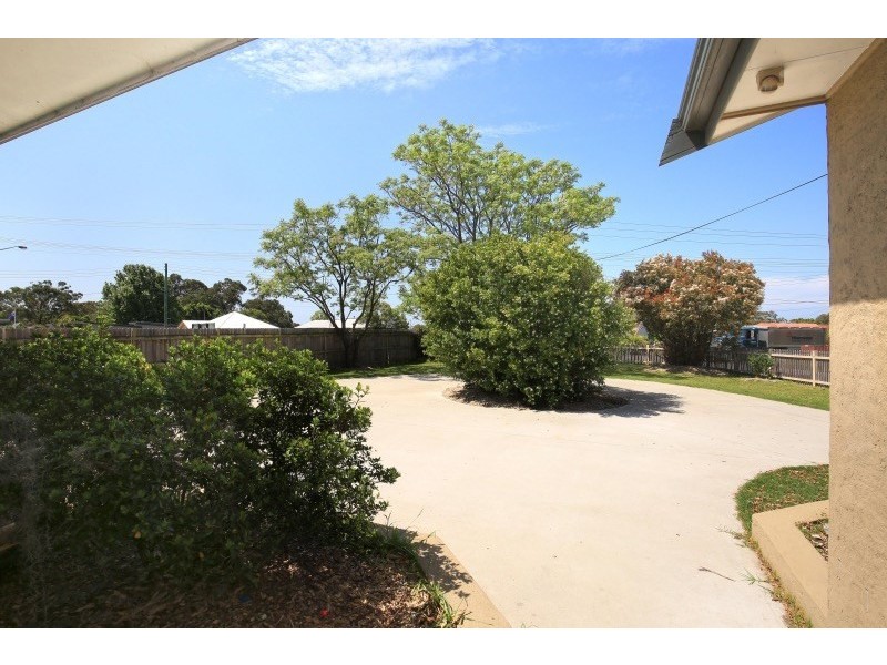 433 Princes Highway, Bomaderry NSW 2541