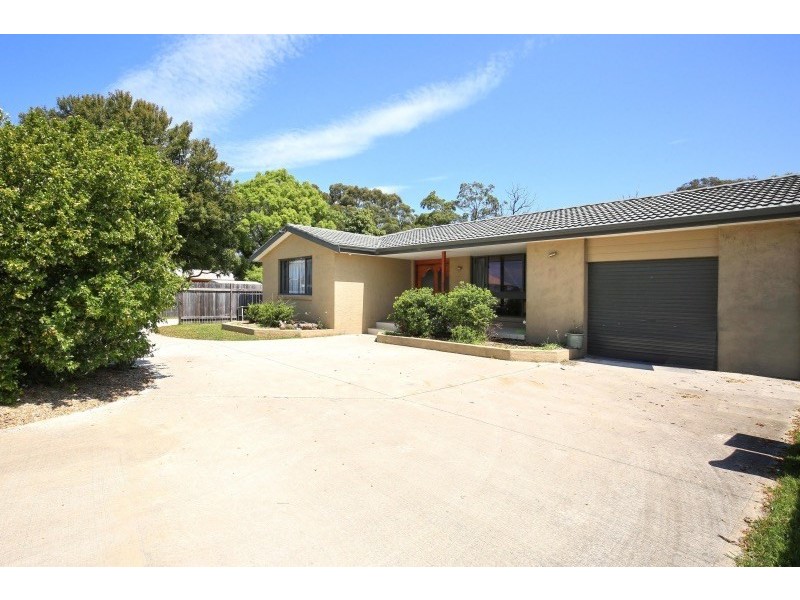 433 Princes Highway, Bomaderry NSW 2541