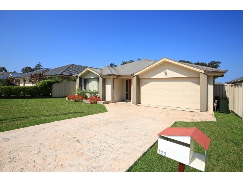 123 Rayleigh Drive, Worrigee NSW 2540
