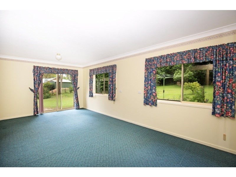 10 Lochaven Drive, Bangalee NSW 2541