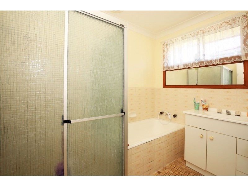 2 Bisdee Place, Nowra NSW 2541