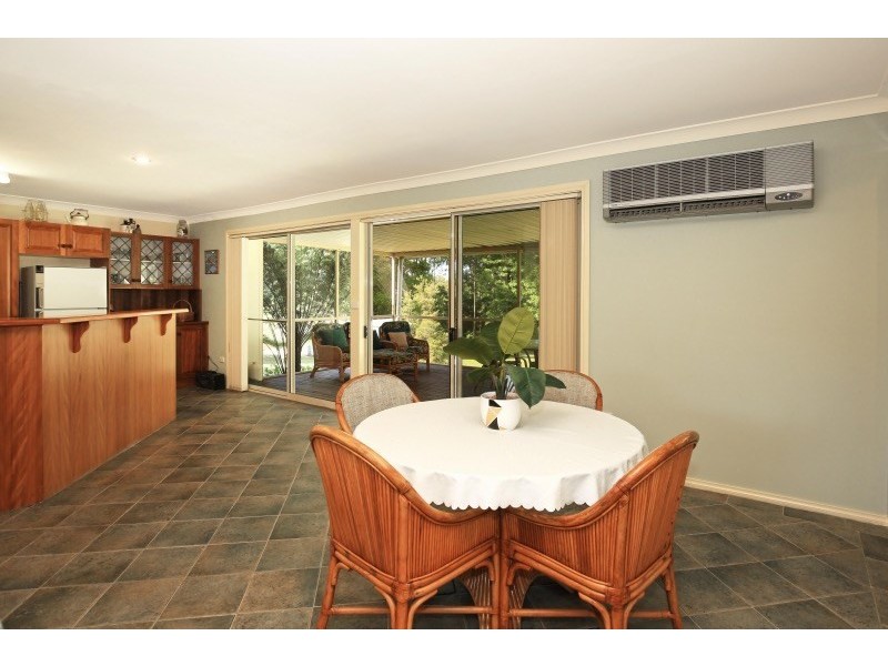 15 Tartarian Crescent, Bomaderry NSW 2541