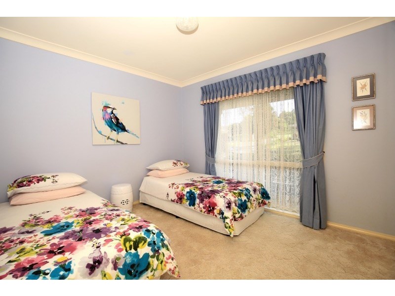 15 Tartarian Crescent, Bomaderry NSW 2541