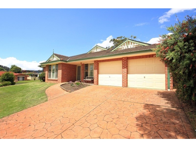 8 Mayfair Court, Bomaderry NSW 2541