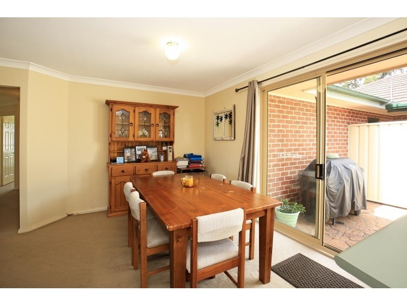 8 Mayfair Court, Bomaderry NSW 2541