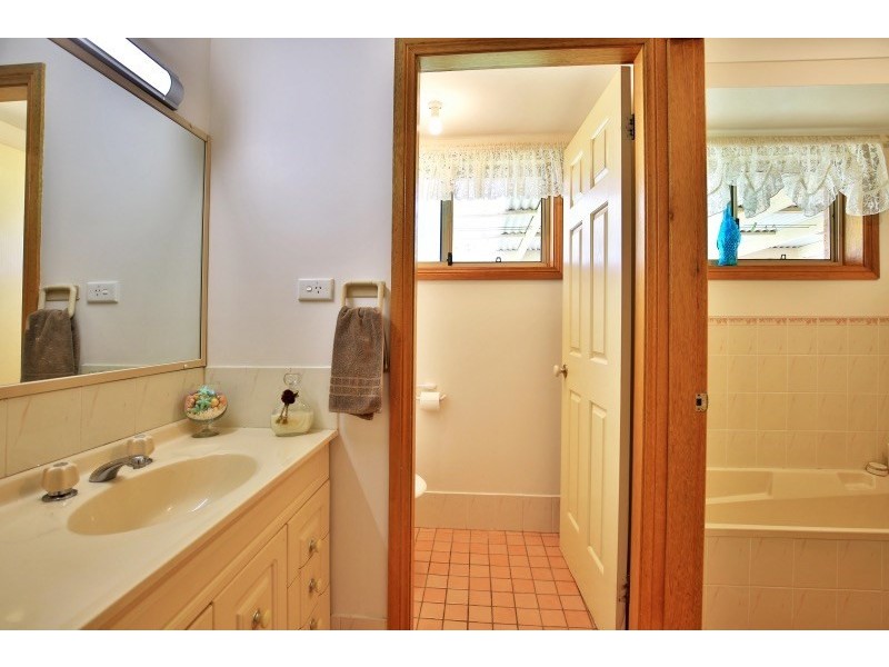 14 Maybush Way, West Nowra NSW 2541