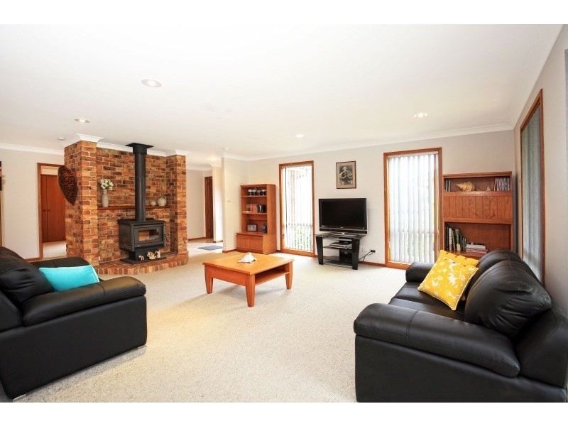 5 Princeton Place, Bomaderry NSW 2541