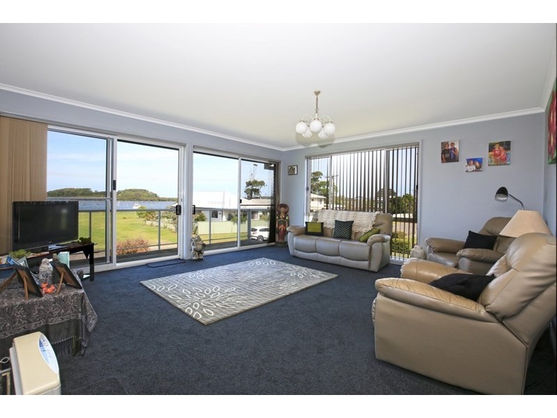 11 Haiser Road, Greenwell Point NSW 2540